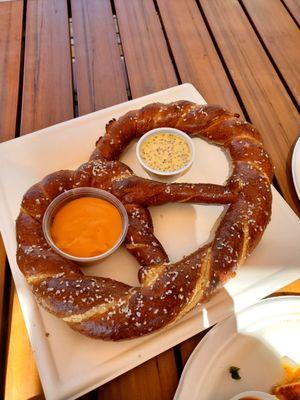 Large Pretzel