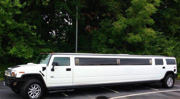 B&B Platinum Limo. We greatly appreciate our customers and provide them with top quality limousines. Hummer H2 20-passenger limo.