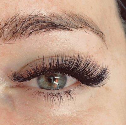 eyelashes extensions volume cateye style