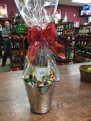 Small local gift baskets $25