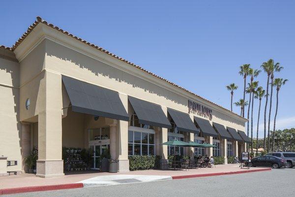 Pavilions at Bayside Shopping Center