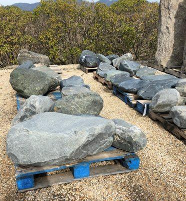 Blue Lakes Boulders