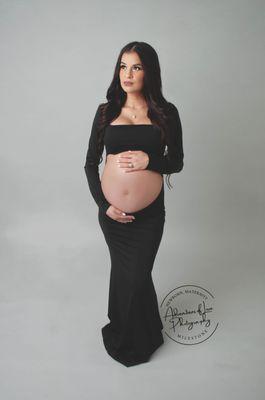 Beautiful Maternity Session Solo Photo of Mama