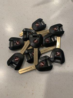 We now have  it in stock the new laser key for HONDA motorcycle