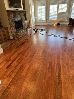 1400 sqf new hardwood installation