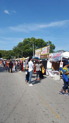 Food Vendors Lined Up