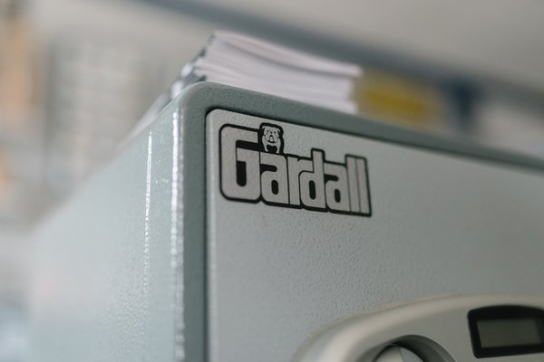 Advanced County Locksmiths is supplier for Gardall safes.