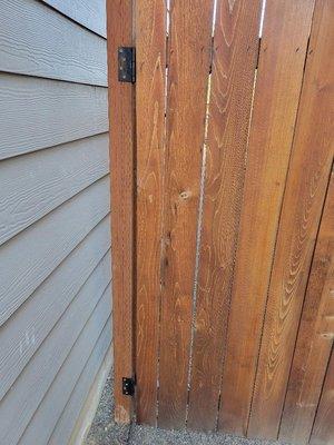 New hinges to stop the gate from leaning