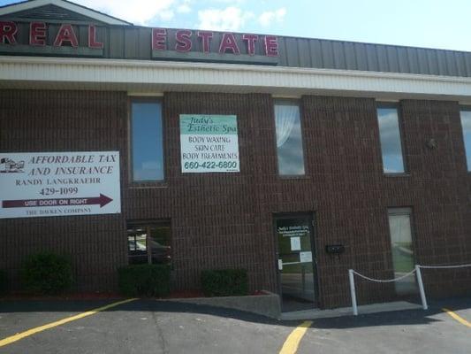 Entrance to Judy's Esthetic Spa and FREE parking