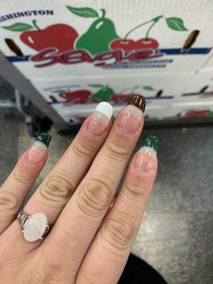 there's are "almond" nails. lady had no idea what she was doing.