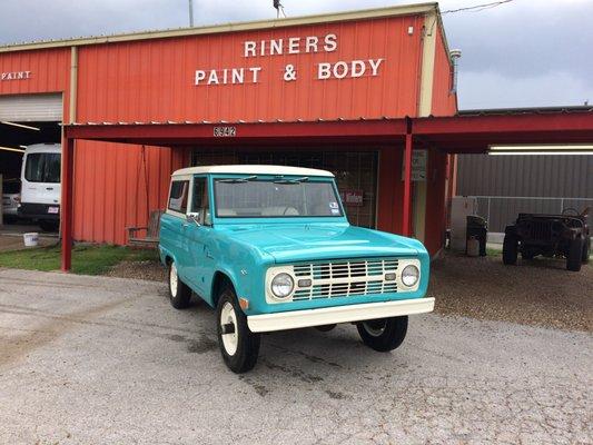 1968 Ford Bronco- 4 X 4 V8