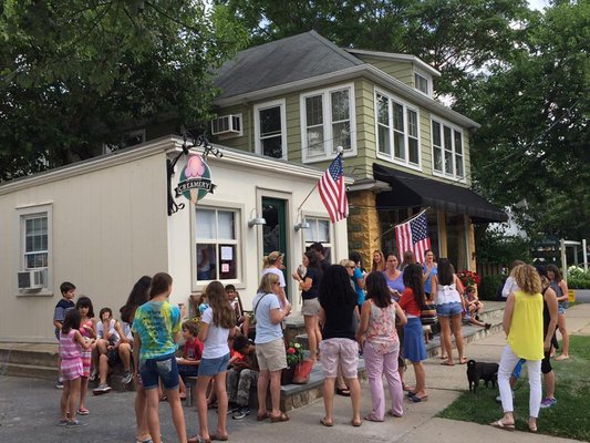 Mendham Creamery's opening day!