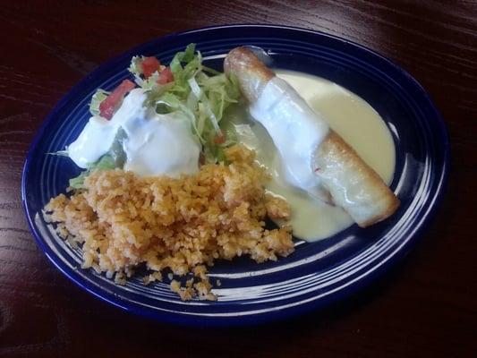 Pollo Fundido Lunch Special.