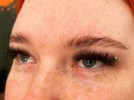 8D lash extensions with gem