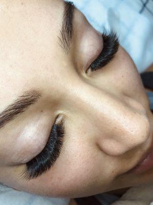 Volume Lash Extensions by Dez Dela Cerna - Instagram @Dezeidoesit