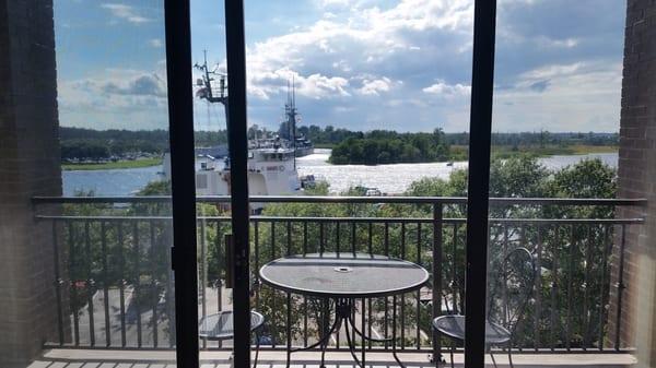 The balcony & view from level 5