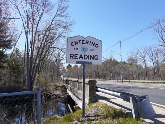 Entering Reading Sign from North Reading.