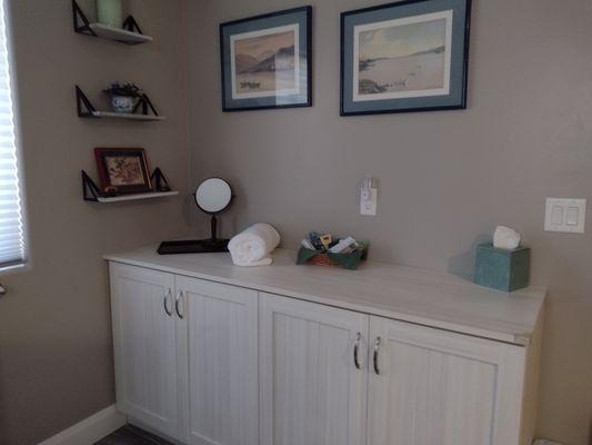 More space in the master bath area