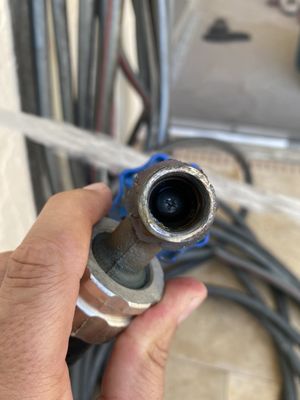 Broken hose valve