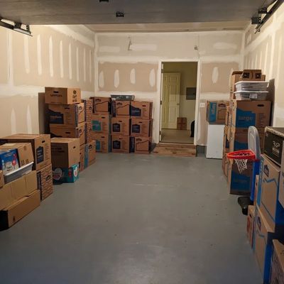 Organized offload of boxes into a NJ garage