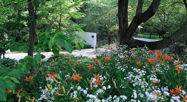 The office Stephen E. Meehan designs landscapes for contemporary gate entrances and more...