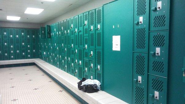 Plenty of locker space (Ladies)