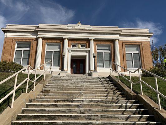 South San Francisco Public Library