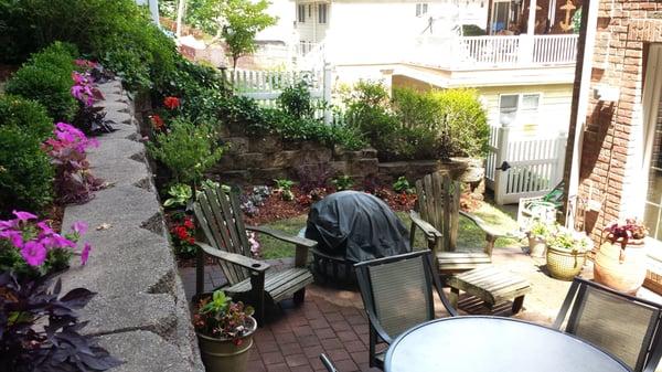 Quaint Duplex Garden, Edgewater, NJ