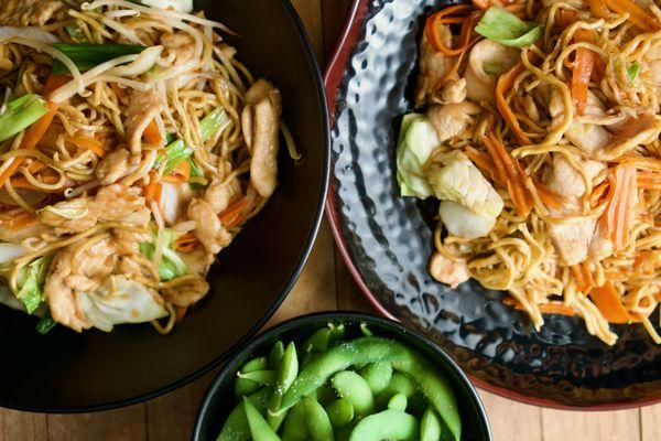 Chow main, Yakisoba and edamame