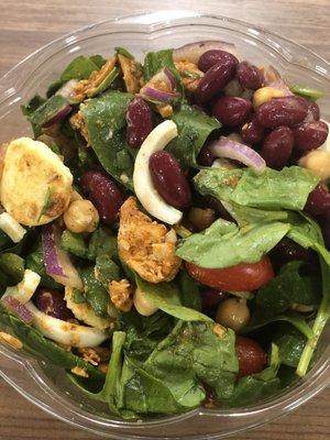 Spinach greens, Cajun chicken, red onions, boiled egg, cherry tomatoes, chic peas, red kidney beans & balsamic vinaigrette on the side.