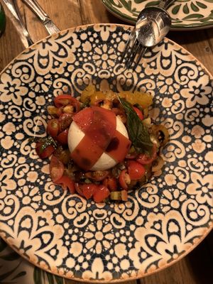 Tomato Burrata Salad