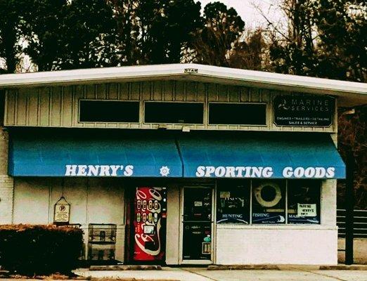 Henry's Sporting Goods