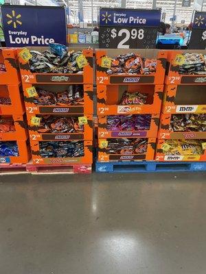 Halloween candy adjacent to the self check out