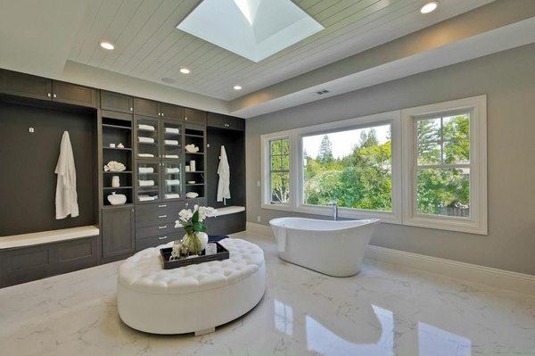 Luxury Master Bath With Freestanding Tub