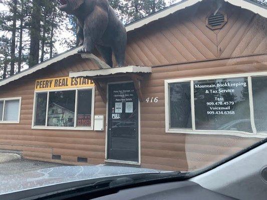 Does not look like a Jeep Tour company here. And closed.