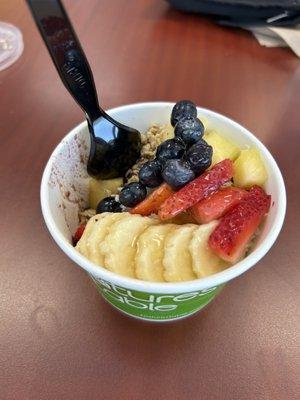 Traditional açaí  bowl