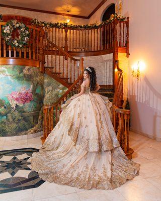 Indoor Quinceañera Photoshoot