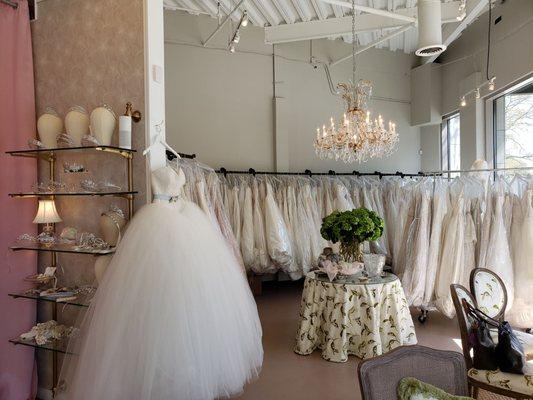 Britt Wood Designs & Bridal Salon