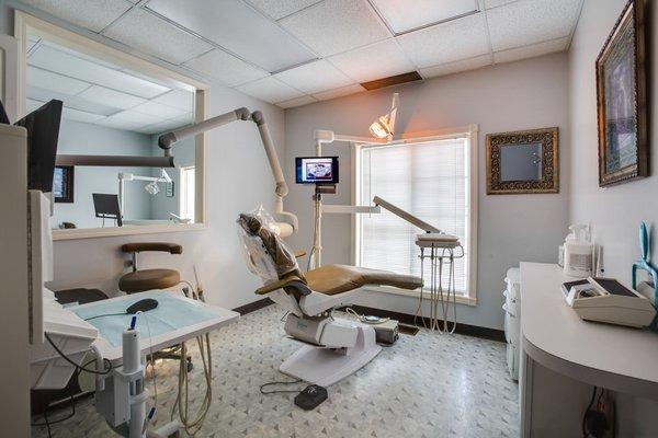 Patient treatment room at Dental Partners Owensboro, KY office