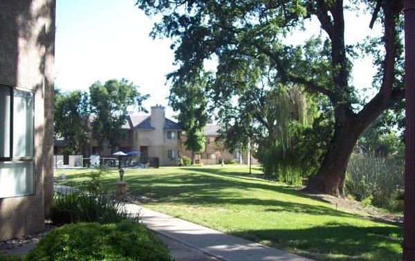 Oakbridge Condominiums