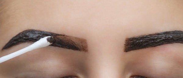 Eyebrows tinting