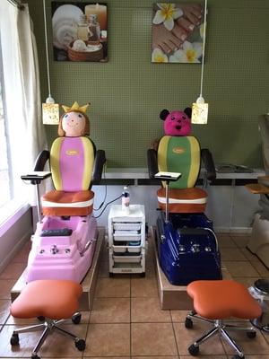 Kid pedicure chairs