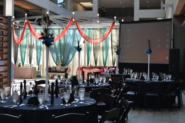 Another wedding with black linens, and chairs....