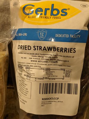 Dried strawberries