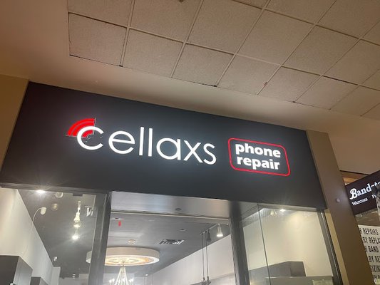 Cellaxs Phone Repair Staten Island Mall, storefront photo.