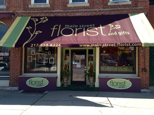 Main Street Florist located on the historic Carlinville Square.