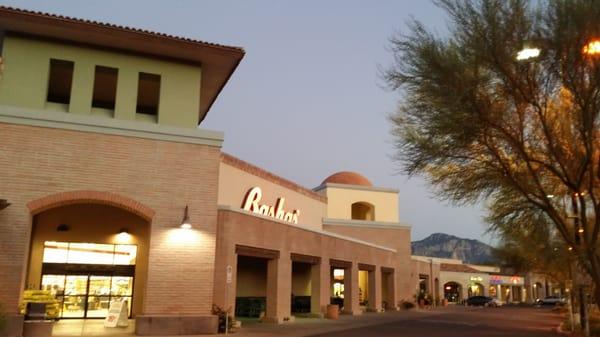 Golder Ranch Plaza.  Space available for lease: http://volkco.com/PDFs/Golder-Ranch-Plaza.pdf