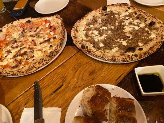 Pizzas and focaccia