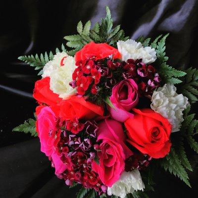 FRESH FLOWER:  BRIDAL BOUQUET