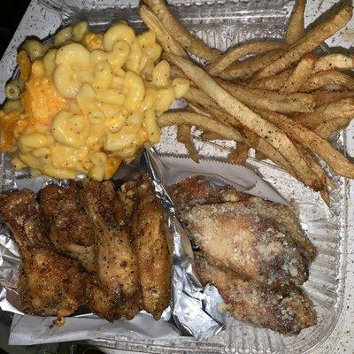 Lemon pepper, garlic parm, macaroni and fries